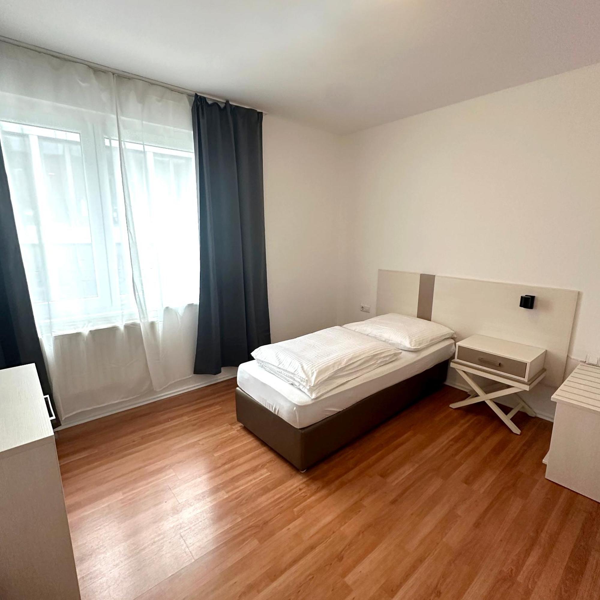 Benztown Hotel Gaestehaus Stoccarda Esterno foto